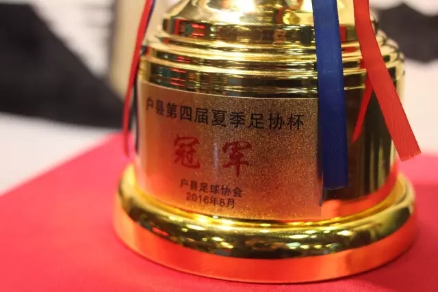 跨时代！ESPN晒照赞梅西：老一代梅罗内，新一代梅姆哈